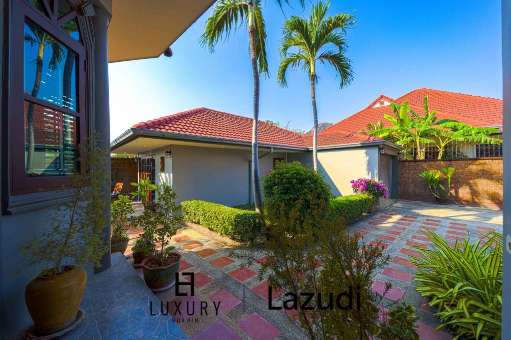 Spacious 5-Bedroom Pool Villa in Crystal View Hua Hin