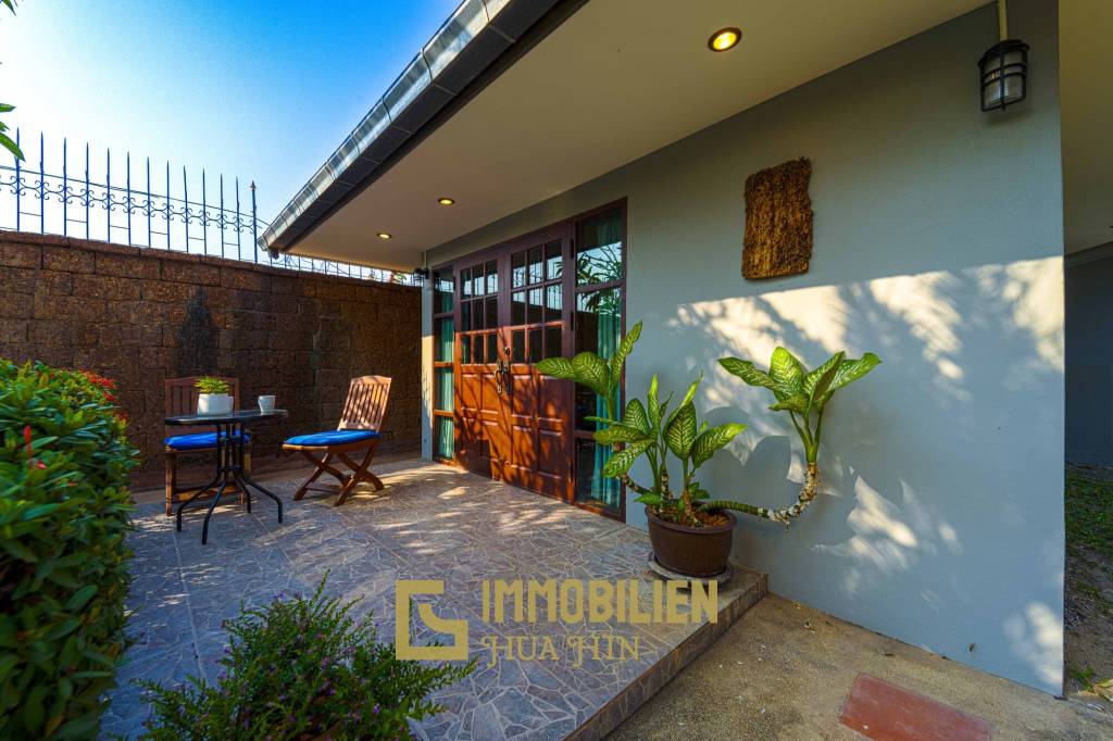 1000 qm Grundstück / 440 qm Wohnfläche / Edle Holzausstattung