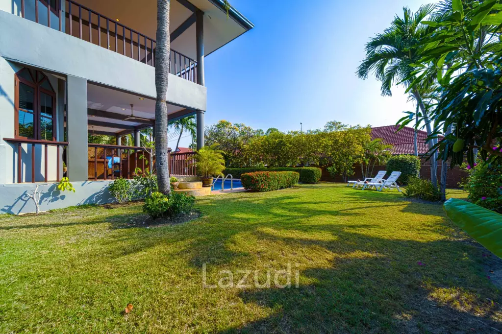 Spacious 5-Bedroom Pool Villa in Crystal View Hua Hin