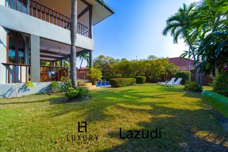 Spacious 5-Bedroom Pool Villa in Crystal View Hua Hin