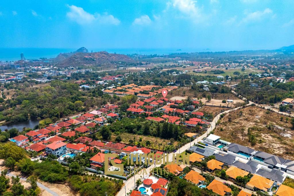 1000 qm Grundstück / 440 qm Wohnfläche / Edle Holzausstattung