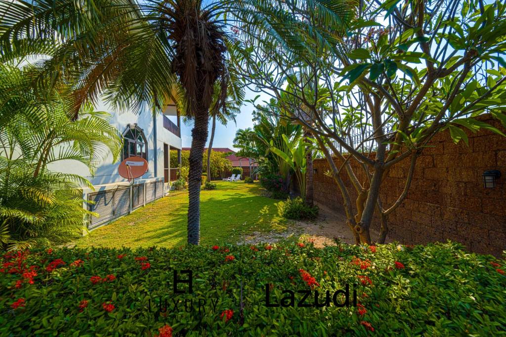 Spacious 5-Bedroom Pool Villa in Crystal View Hua Hin