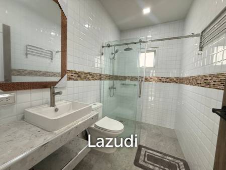 324 ตร.ม 3 เตียง 2 อาบน้ำ วิลล่า For ขาย