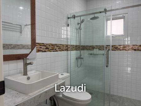 324 ตร.ม 3 เตียง 2 อาบน้ำ วิลล่า For ขาย