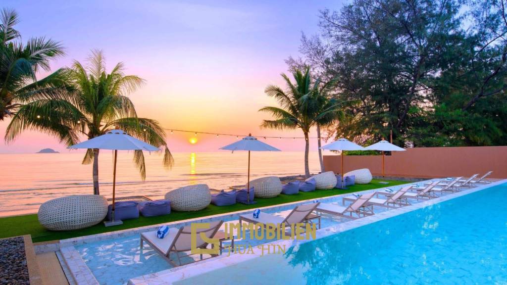 direkter Pool Zugang / großzügige Poolterrassen / Lagunenartiger Gemeinschaftspool