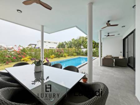 712 平方米 4 床 4 洗澡 别墅 对于 销售