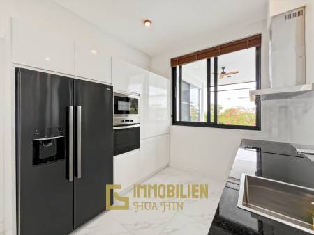 320 qm Wohnfläche / 4 Schlafzimmer + 4 Bäder / 712 qm Grundstück