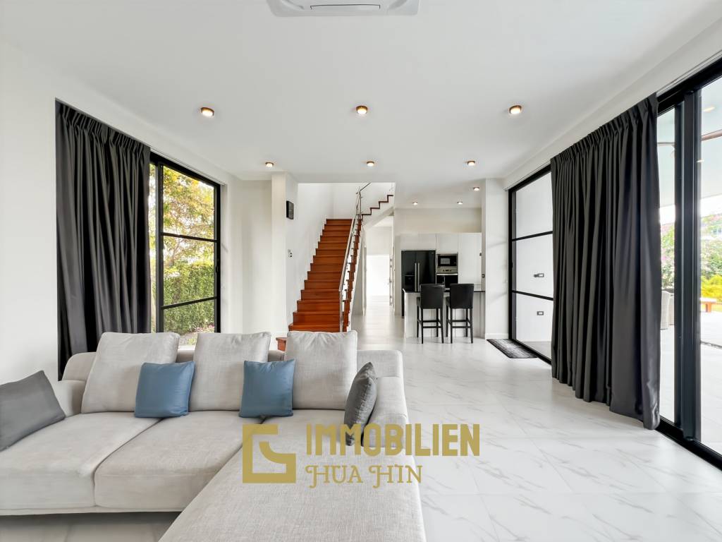 320 qm Wohnfläche / 4 Schlafzimmer + 4 Bäder / 712 qm Grundstück