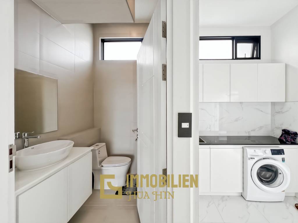 320 qm Wohnfläche / 4 Schlafzimmer + 4 Bäder / 712 qm Grundstück