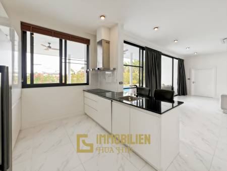 320 qm Wohnfläche / 4 Schlafzimmer + 4 Bäder / 712 qm Grundstück