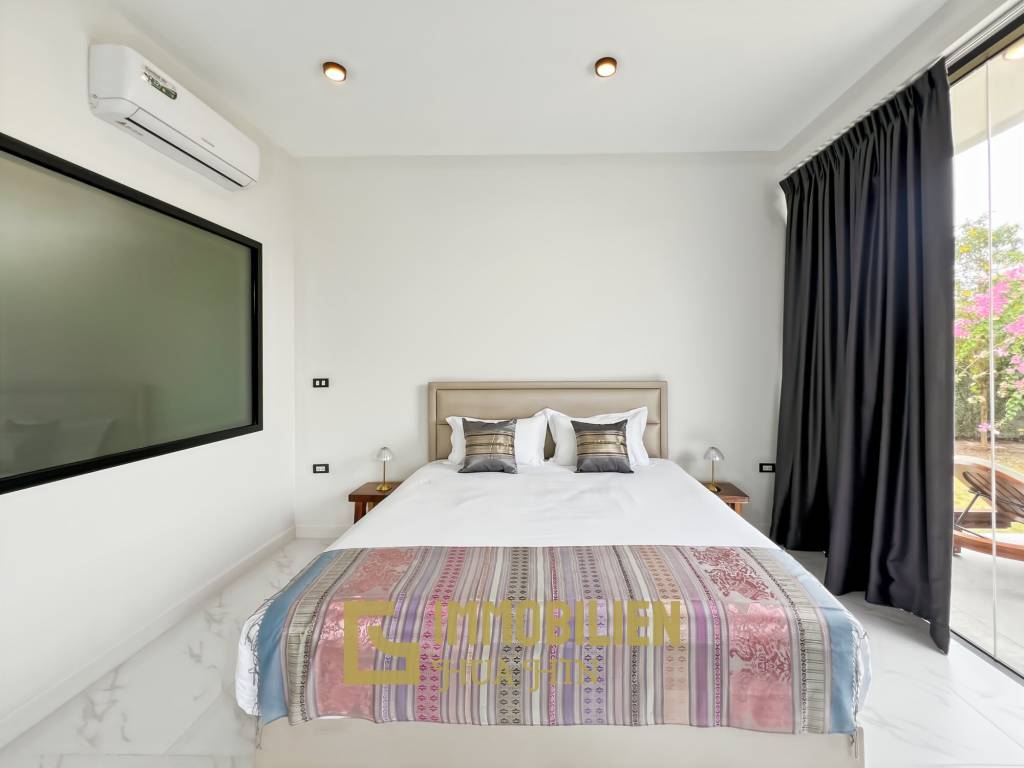 320 qm Wohnfläche / 4 Schlafzimmer + 4 Bäder / 712 qm Grundstück