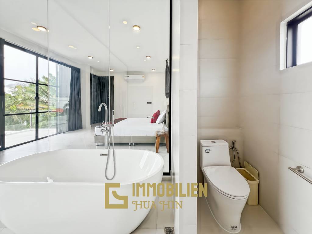 320 qm Wohnfläche / 4 Schlafzimmer + 4 Bäder / 712 qm Grundstück