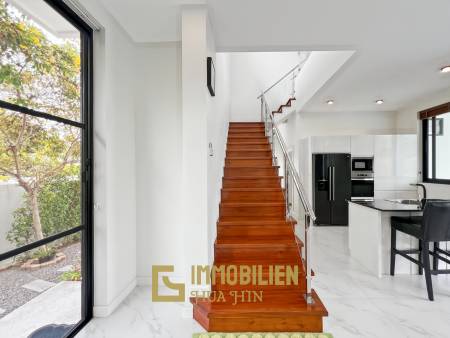 320 qm Wohnfläche / 4 Schlafzimmer + 4 Bäder / 712 qm Grundstück