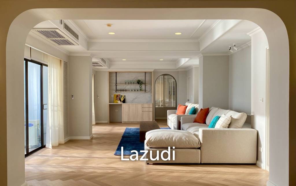 Ultra-Spacious Sea View Living 3-Bedroom Residence