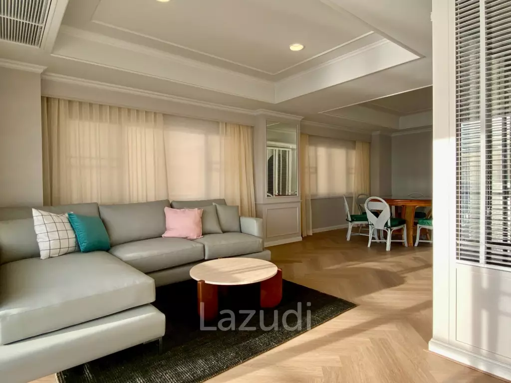 Ultra-Spacious Sea View Living 3-Bedroom Residence