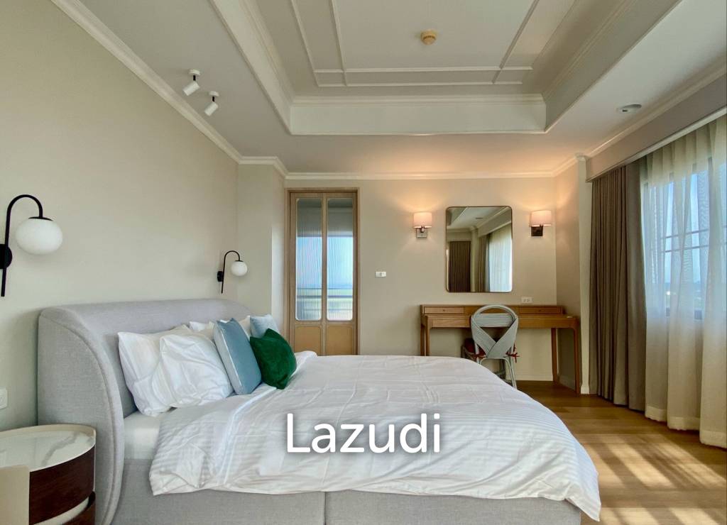 Ultra-Spacious Sea View Living 3-Bedroom Residence