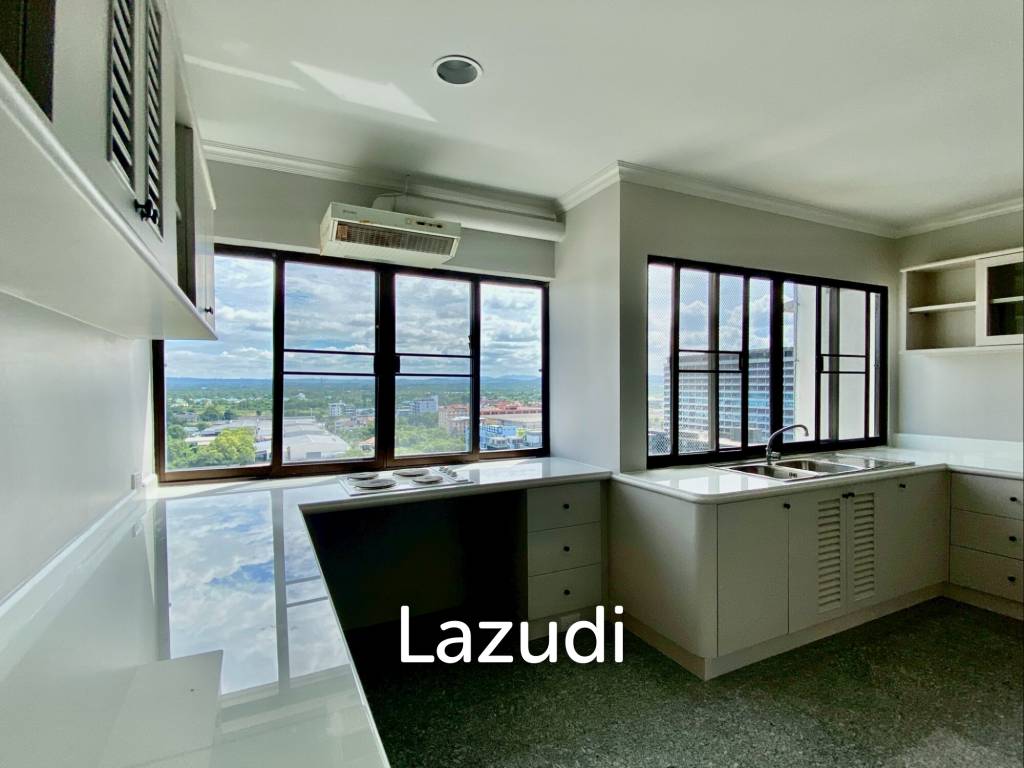 Ultra-Spacious Sea View Living 3-Bedroom Residence