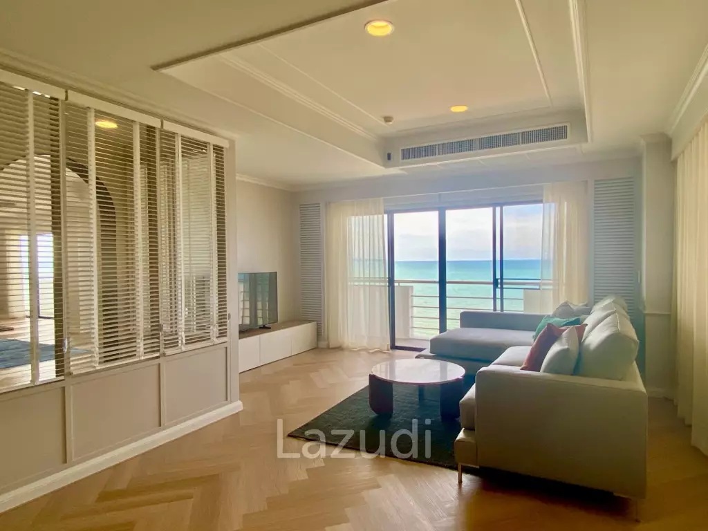 Ultra-Spacious Sea View Living 3-Bedroom Residence
