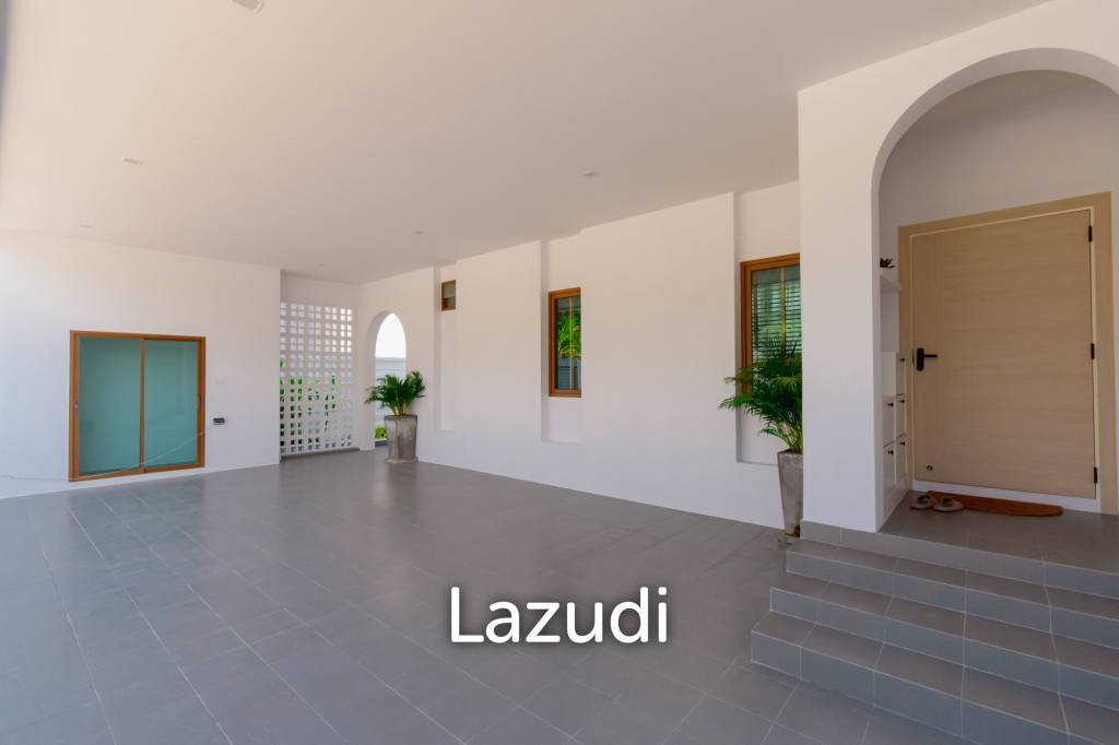 New Modern Pool Courtyard Villa in Wang Phong Pran Buri