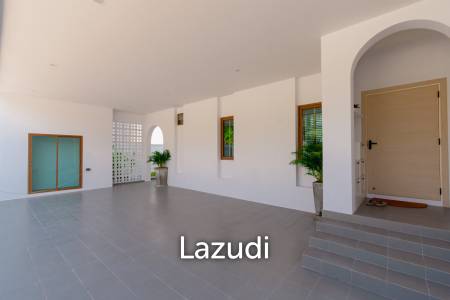 New Modern Pool Courtyard Villa in Wang Phong Pran Buri