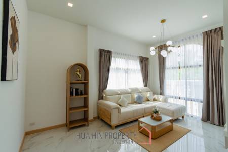 New Modern Pool Courtyard Villa in Wang Phong Pran Buri