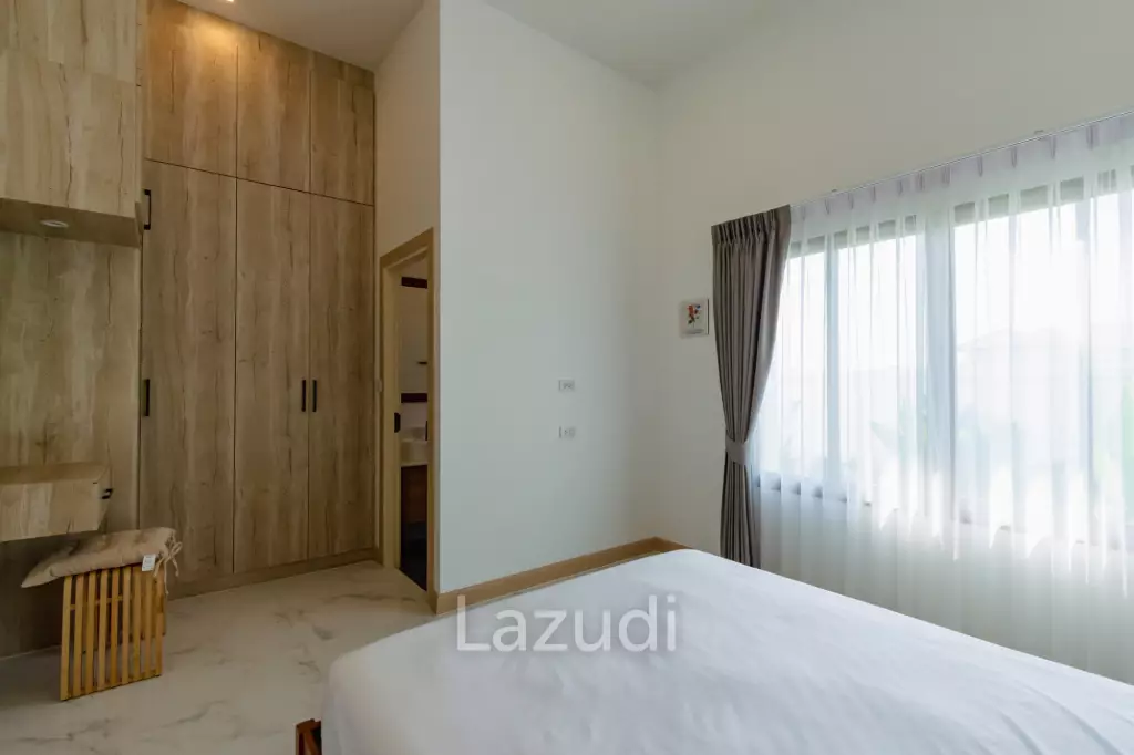New Modern Pool Courtyard Villa in Wang Phong Pran Buri