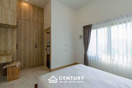 New Modern Pool Courtyard Villa in Wang Phong Pran Buri