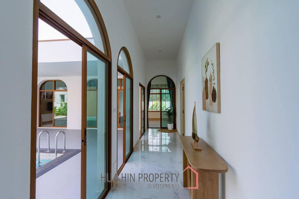 New Modern Pool Courtyard Villa in Wang Phong Pran Buri