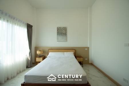 New Modern Pool Courtyard Villa in Wang Phong Pran Buri