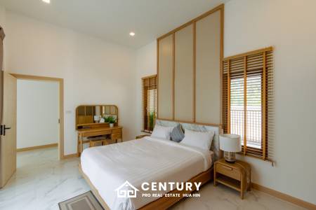 New Modern Pool Courtyard Villa in Wang Phong Pran Buri