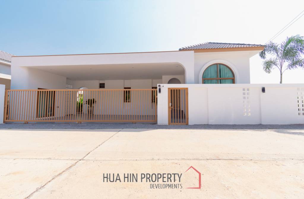 New Modern Pool Courtyard Villa in Wang Phong Pran Buri