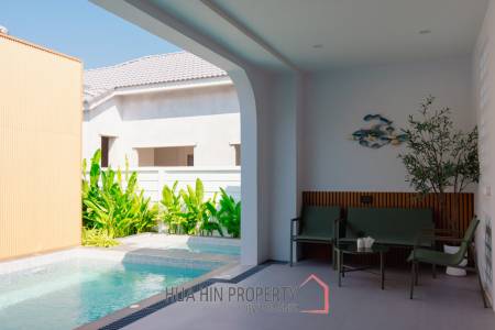 New Modern Pool Courtyard Villa in Wang Phong Pran Buri