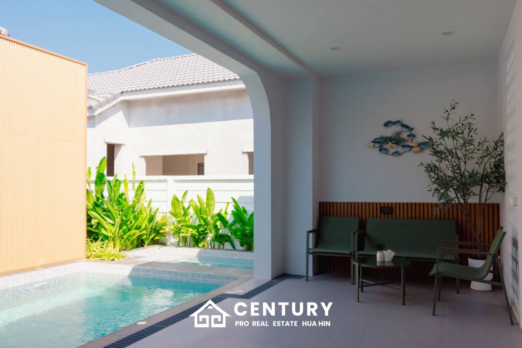 New Modern Pool Courtyard Villa in Wang Phong Pran Buri
