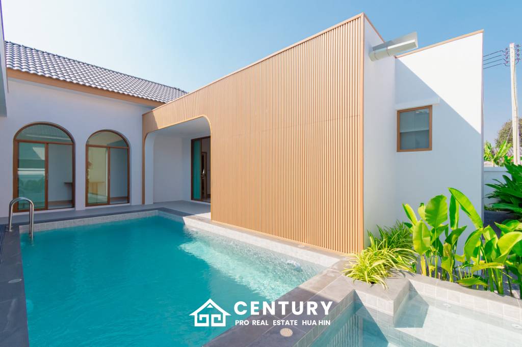 New Modern Pool Courtyard Villa in Wang Phong Pran Buri