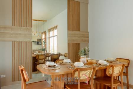 New Modern Pool Courtyard Villa in Wang Phong Pran Buri