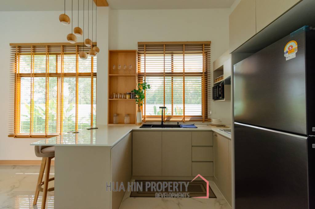 New Modern Pool Courtyard Villa in Wang Phong Pran Buri