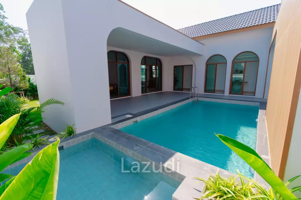 New Modern Pool Courtyard Villa in Wang Phong Pran Buri
