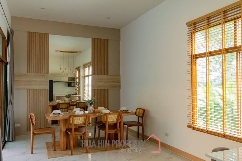 New Modern Pool Courtyard Villa in Wang Phong Pran Buri