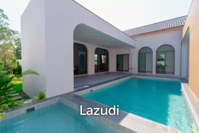 New Modern Pool Courtyard Villa in Wang Phong Pran Buri
