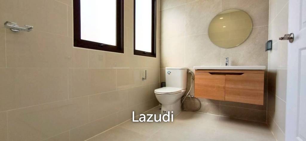 3 Bedroom 4 Bathroom 250 SQ.M. Nusa Chivani