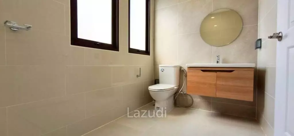3 Bedroom 4 Bathroom 250 SQ.M. Nusa Chivani