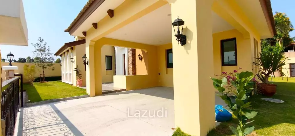 3 Bedroom 4 Bathroom 250 SQ.M. Nusa Chivani
