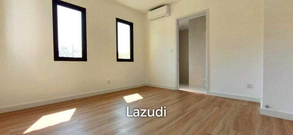 3 Bedroom 4 Bathroom 250 SQ.M. Nusa Chivani