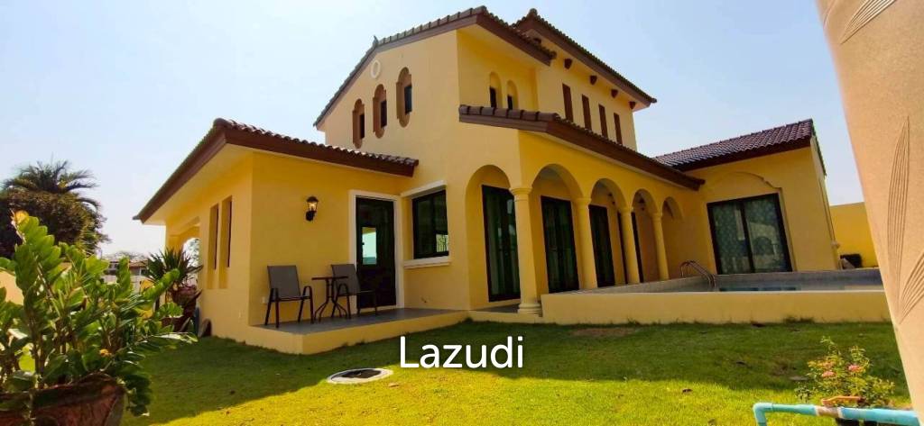 3 Bedroom 4 Bathroom 250 SQ.M. Nusa Chivani
