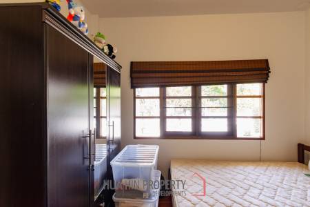 CHARMING ONE-STORY HOUSE IN A QUIET NEIGHBORHOOD