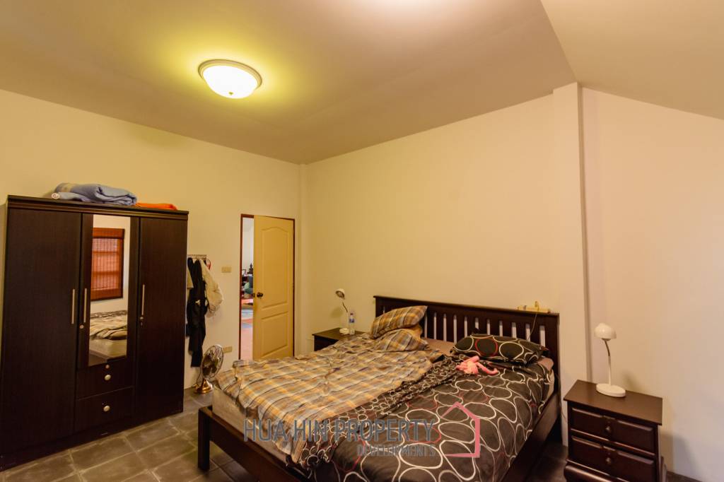 CHARMING ONE-STORY HOUSE IN A QUIET NEIGHBORHOOD