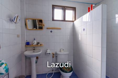 CHARMING ONE-STORY HOUSE IN A QUIET NEIGHBORHOOD