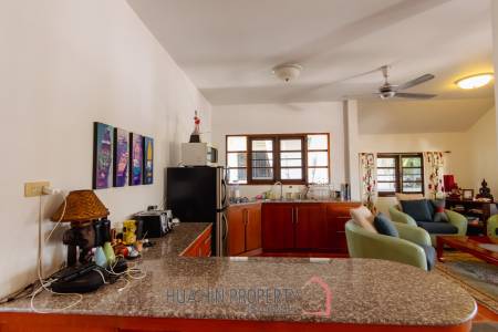 CHARMING ONE-STORY HOUSE IN A QUIET NEIGHBORHOOD