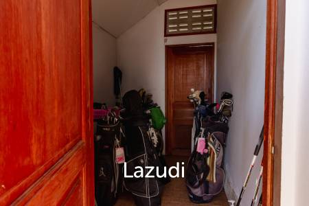 CHARMING ONE-STORY HOUSE IN A QUIET NEIGHBORHOOD