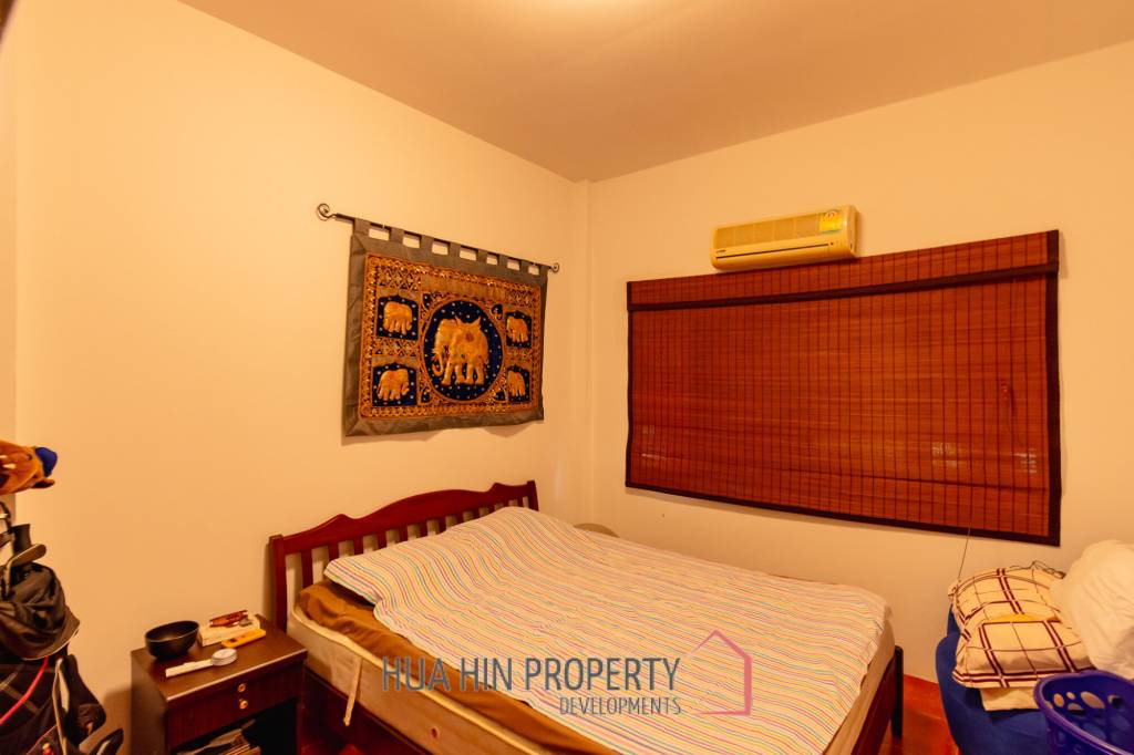 CHARMING ONE-STORY HOUSE IN A QUIET NEIGHBORHOOD